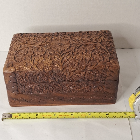Beautiful Wooden Carved Jewellery/Decorative Box Made In India. - Picture 2 of 9